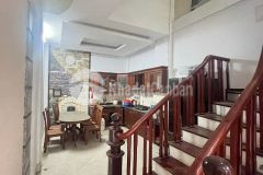 45m2 nhà đẹp phân lô vuông vắn 6 tầng 9.2 tỷ 2 nhà ra phố trung tâm cầu giấy