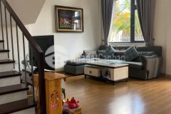 Bán biệt thự sân vườn mặt tiền đường nhựa đa phú