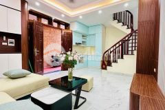 Bán nhà bồ đề, tặng nội thất, 31m2, 5t, giá 7,95 tỷ gần ô tô đỗ