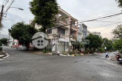 Bán nhà mặt tiền lô góc gần bến xe q8 vị trí kinh doanh sầm uất