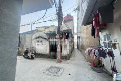 Bán nhà gia lâmhà huy tập diện tích 50.3 m2 giá5,3ty tình trạng, vị trí nhà dân xây vẫn mới