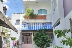 Nhà bán p.11, bình thạnh hxh lê quang định ngang 4m dài 12m trệt lầu hc đủ.