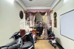 Cần bán gấp nhà mặt phố trần quốc hoàn có thể kinh doanh