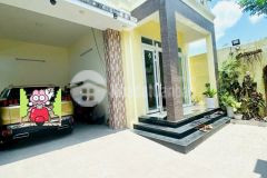 Cho thuê biệt thự 1 lầu rộng đẹp full nội thất kdc cty 8 p hưng phú tp. cần thơ 4pn