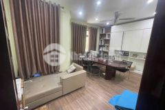 Cho thuê nhà ngõ 221 trung kính, cầu giấy 50m x 4t, 4 ngủ giá 18tr, ở văn phòng