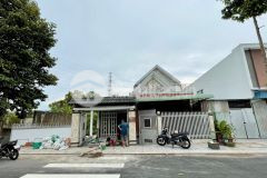 Bán căn nhà biệt thự vườn gần quốc lộ 1a bán chưa tới 5 tỷ