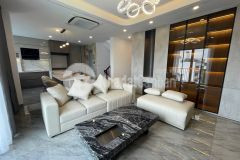 Nhà đẹp nội thất sang trọng đường ô tô view hồ ngọc thụy dt 50m2. giá 23 tỷ