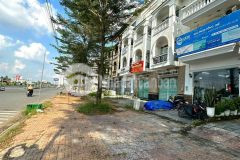 Bán nhà 3 lầu mặt tiền giáp ql1a thu nhập 15trtháng tt văn hoá tây đô, cái răng, cần thơ