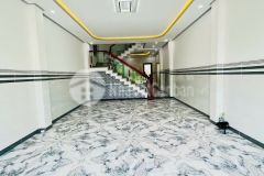 Cho thuê nhà trệt 3 lầu tuyệt đẹp nhà mới lộ giới 30m trục chính kdc hồng loan cái răng tp