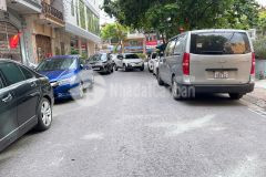 Hơn 8 tỷ, nhà nguyễn văn cừ 40m, 5t, mt 4m, ô tô vào nhà, ngõ thông, dòng tiền đều.