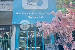 Cho thuê nhà mặt tiền nguyễn văn cừ gần đại học công nghệ kĩ thuật giá 12 triệu