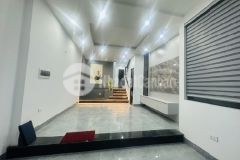 Nhỉnh 10 tỷ 5 tầng 50m2 trần cung nhà đẹp thang máy ở luôn full nội thất