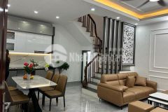 Bán nhà ngô gia tự, phường đức giang, 33m2, 5t chỉ 6,5 tỷ ngõ vào thuận tiện