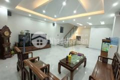 Bán nhà phố trung kính 108m2, 5 tầng, mt4.7m ô tô tránh 2 thoáng 31.9 tỷ vip cầu giấy