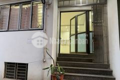 Bán nhà hoàng sâm 57m2, mt 4.8m, ngõ ôto, khu vip, đất vàng, 15.9 tỷ