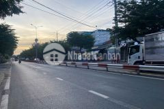 Bán đất tặng nhà cấp 4 mặt tiền đường phạm hùng phường long châu p9 cũ, tpvl