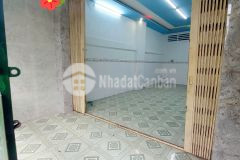 Nhà trệt lầu 2 phòng ngủ gần chợ cái răng giá thuê rẻ chỉ 4 triệu tháng.