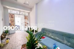 Cần bán nhà p.hòa hưng quận 10 shr giao ngay.