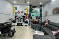 Nhà bán cách mạng tháng 8, p5 tân bình ngang 5m 8.xtỷ