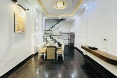 Ô tô đỗ cửa, 3 tầng btct 3pn phường 13 bình thạnh, giá 7.x ty tl