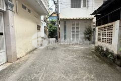 Chính chủ giảm sốc nhà đường lê văn sỹ, ngay vòng xoay lăng cha cả 5.6m x 11m, hẻm 4m.