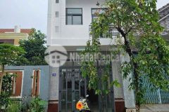 Nhà 1 trệt 1 lầu đường b5 kdc hưng phú 1 gần siêu thị go cần thơ giá bán 4 tỷ 200 triệu