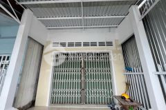 Ông bà về quê nên bán căn nhà 71m2 ở xã tân hiệp hóc môn giá 930 triệu.