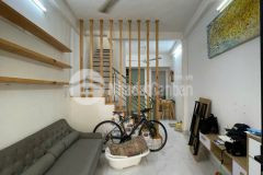 Bán nhà đẹp thích quảng đức, phường 5 phú nhuận, tặng full nội thất, nhỉnh 5 tỷ tl.