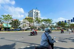 Nhà mặt tiền đường lê văn việt diện tích 240m vị trí đẹp kinh doanh tốt