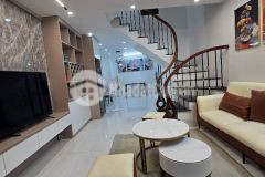 Cầu giấy ba đình sổ vuông nở hậu sân chơi sát nhà 44m2 8.1 tỷ full nội thất