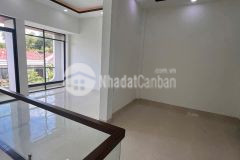 Diên lạc bán nhà mới xây hai tầng