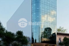 Bán tòa nhà building hạng a mặt phố ngô giá tựnguyễn văn cừ. dt 563m2 mt 12.5m. giá 300tỷ