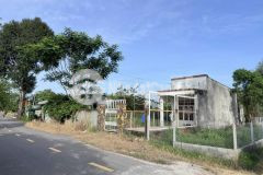 Tôi cần bán mảnh đất có sẵn căn nhà cấp 4 cũ mt đường nhựa cách 317m2 củ chi 1 tỷ 250