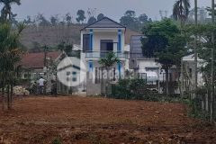 Bán lô đất dt hơn 1000m2, trong đất có ao, phía sau view cánh đồng tại yên bình, giá hơn 5 tỷ xíu