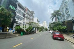 Bán nhà phồ hưng gia pmh q7 giá chỉ có 28,5tỷ full nội thất đẹp, có thang máy.