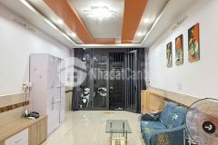 Bán nhà hxh cầm bá thước, 54m2, btct, 4pn 5wc, ở ngay.