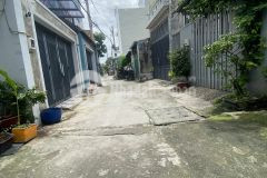 Nhà c4 mới tinh hẻm xe hơi 5m thông dd hãng bia heineken xe hơi ngủ trong nhà 92 m2 4,95 tỷ