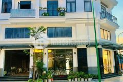 Với 1 tỷ 050triệu sở hữu nhà phố thương mại trục chính richlan residence, kế lô góc và công viên tru