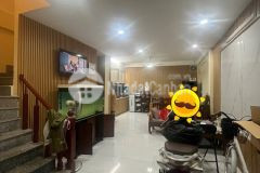 Lạc long quân 5 tầng nhà đẹp sổ vuông nở hậu 2 thoáng đón gió hồ tây mát rượi