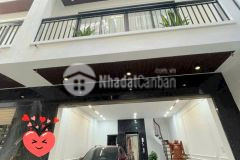 Bán nhà nguyễn văn cừ, gara ô tô, thang máy long lanh, tặng nội thất chất, gần phố, giá tốt