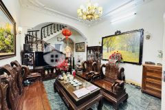 Nhà mặt ngõ thông ôtô tránh bồ để long biên 122m 4t nở hậu tiện ích bạt ngàn