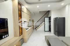 Nhà đẹp nội thất hiện đại cạnh đường ô tô đông dư gia lâm dt 31m2. giá 5.15 tỷ