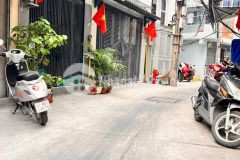 Chỉ 6 tỷ 5bạn sở hữu ngay nhà hxh cmt8,q.3 dtcn 42,3m2 3 tầng