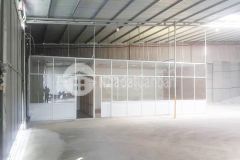 Cho thuê kho xưởng sát đường âu cơ 300m2 cho thuê chỉ 10 triệutháng