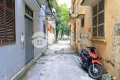 Nhà hoàng cầu 47m2 4 tầng mt 4,2m tt đống đa ô tô đỗ cửa 2 mặt ngõ trước sau