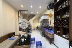 Bán nhà phố giáp nhị hoàng mai, gần mặt ngõ ô tô, hai thoáng trước sau, nhà đẹp 5 tầng.