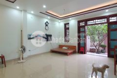 Cần bán nhà dân xây bát khối long biên ôtô vào nhà 130m 2t mặt tiền rộng tiện ích