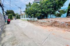 Bán đất diên an mặt tiền đường cây dầu sát bên 2310