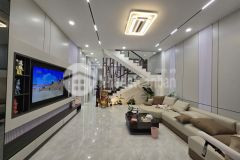 Nhà đẹp 2 lầu mặt tiền nguyến khuyến 8.9 tỷ