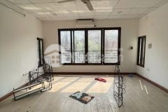 Hà đông phố lụa ô tô đỗ cửa đầu cổng phố lụa khu vực sầm uất